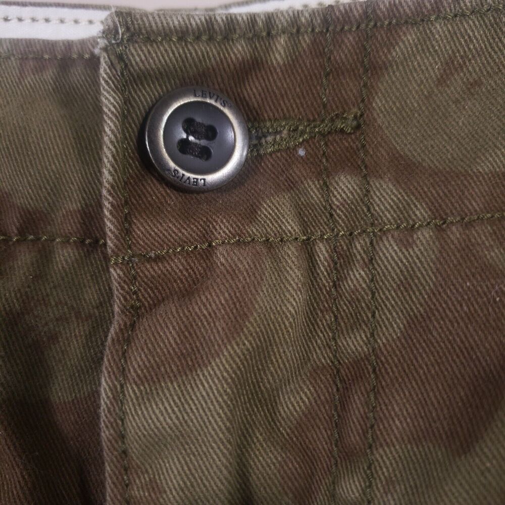 Levi's Cargo Shorts Mens 33 Green Camouflage Type Casual Outdoors - Picture 8 of 14